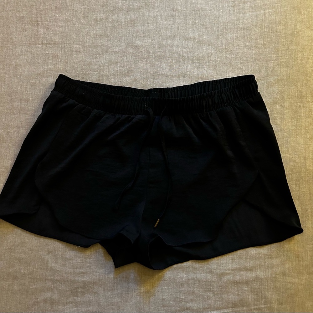 H&M silky draped shorts. Elastic drawstring band.